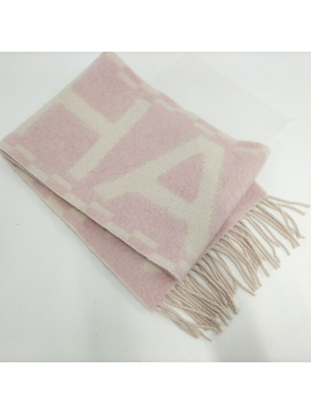 Chanel Cashmere Silk Pink Scarf - Picture 4 of 6